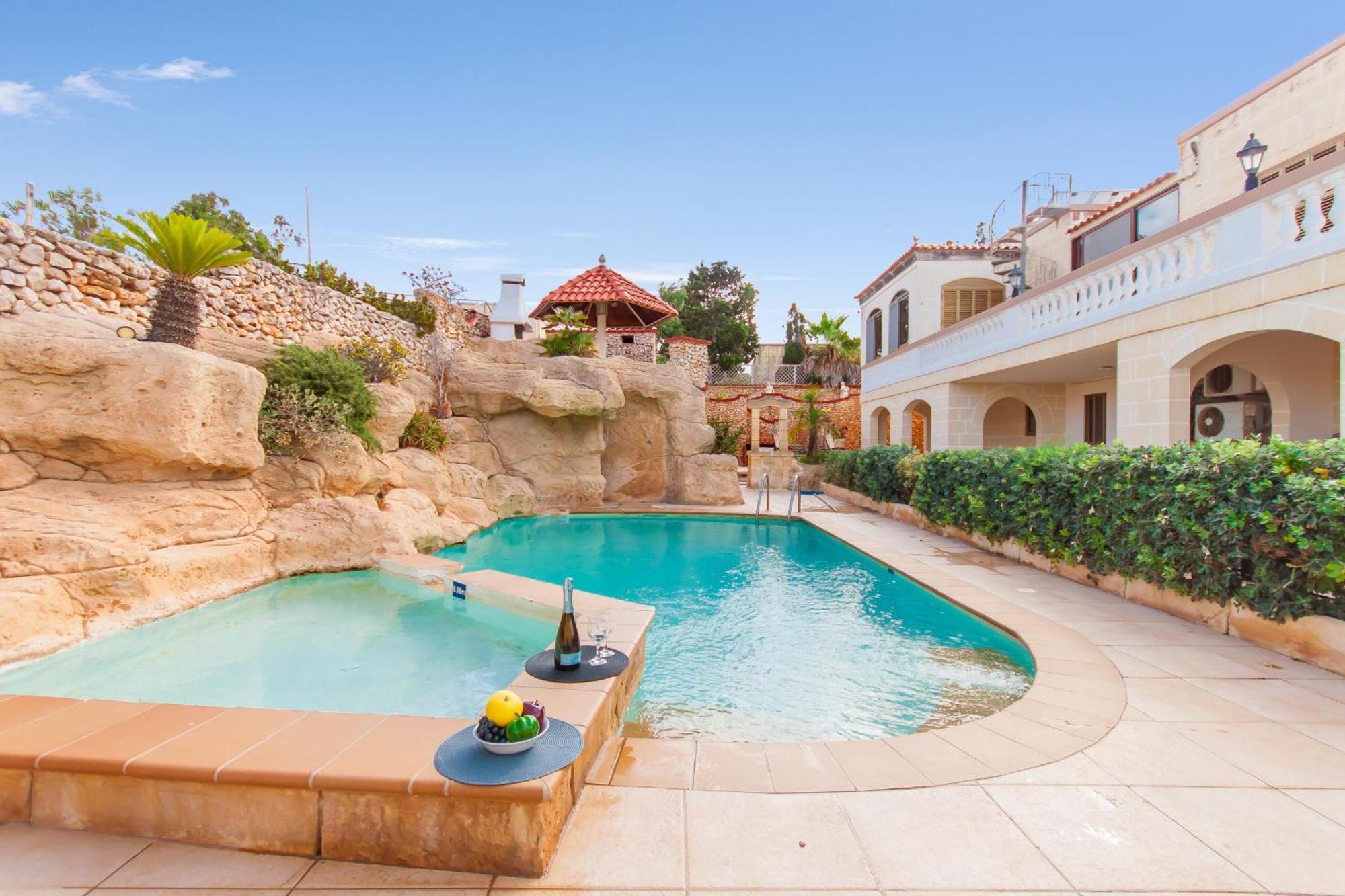 Villa & Pool Apartments In Mellieha Bay Zewnętrze zdjęcie
