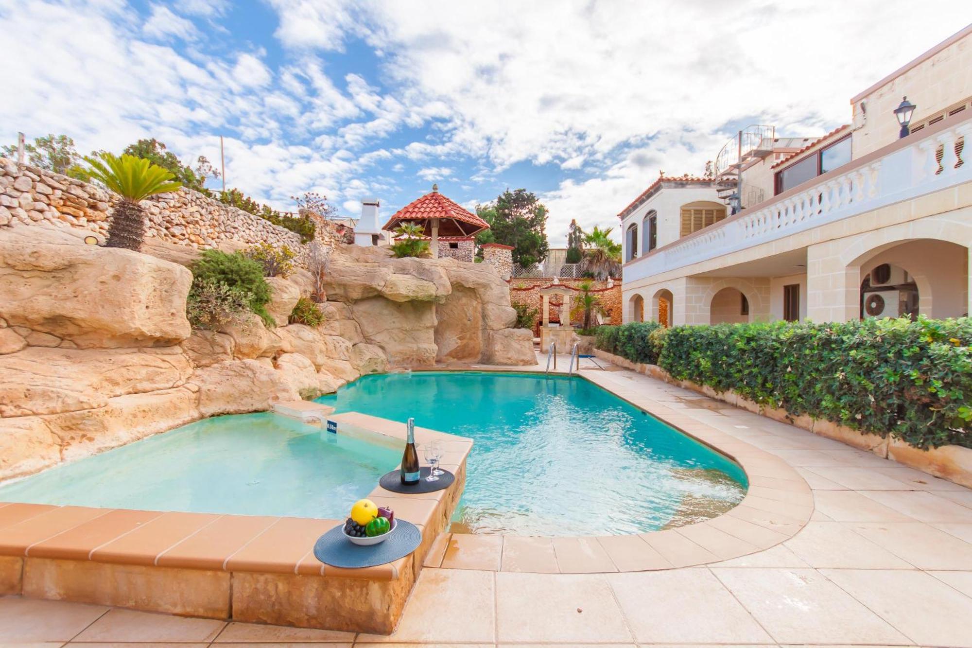 Villa & Pool Apartments In Mellieha Bay Zewnętrze zdjęcie